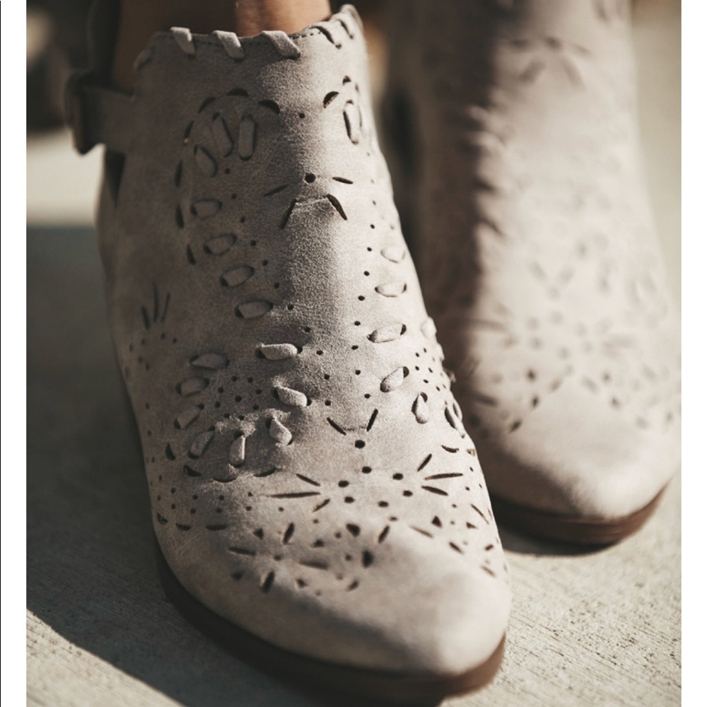 Taupe western inspired cutout bootie NIB. - Picture 6 of 8